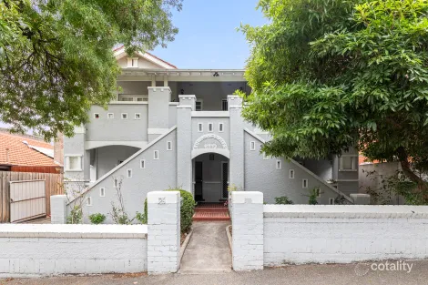 Property photo of 2/26 Dickens Street Elwood VIC 3184