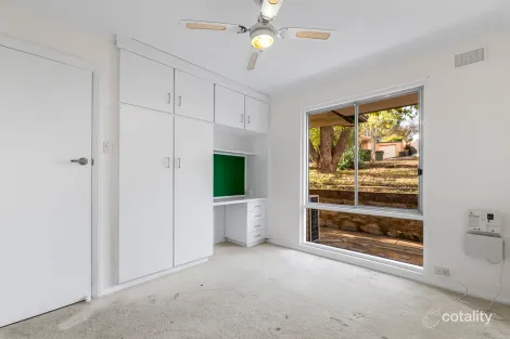 Property photo of 15 Flinders Drive Valley View SA 5093