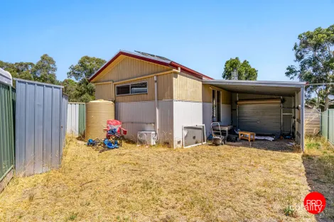 Property photo of 10 Energetic Street Long Gully VIC 3550