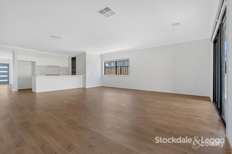 Property photo of 34 Maiden Drive Sunbury VIC 3429