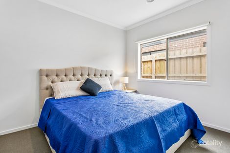 Property photo of 4 Beacon Drive Cranbourne North VIC 3977