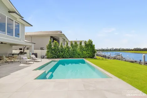 140 Paradise Pde, Jacobs Well, QLD 4208