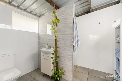 Property photo of 8 Desmond Drive Toogoom QLD 4655