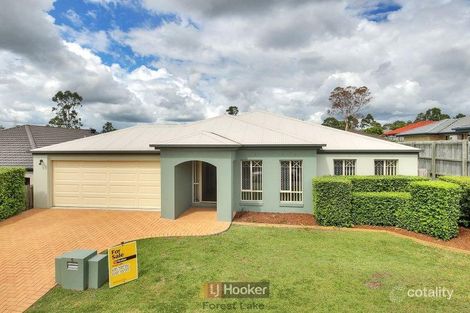 Property photo of 5 Parkside Place Forest Lake QLD 4078