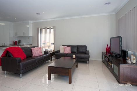 Property photo of 2/3 Morrow Road Gisborne VIC 3437