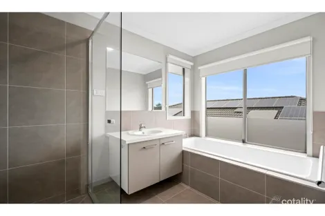 Property photo of 114 Sovereign Drive Mount Duneed VIC 3217