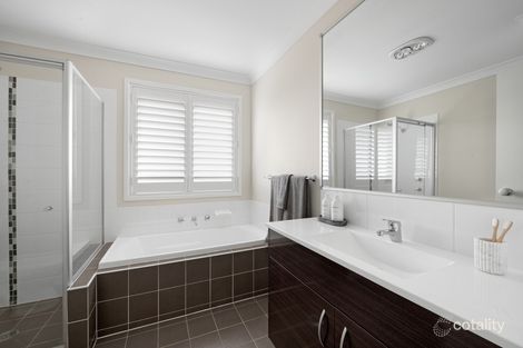 Property photo of 4 McGuire Crescent Bardia NSW 2565