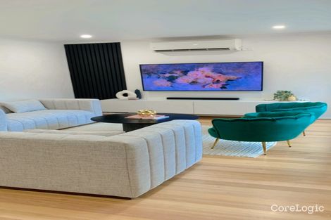 Property photo of 47 McLaughlin Crescent Mill Park VIC 3082