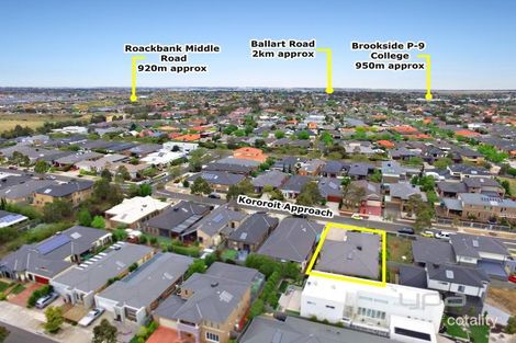Property photo of 31 Kororoit Approach Caroline Springs VIC 3023