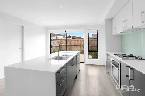 Property photo of 12 Langer Road Deanside VIC 3336