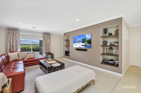 Property photo of 3 Haviland Street Coombs ACT 2611