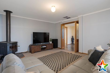 Property photo of 31 Lakeview Drive Lilydale VIC 3140