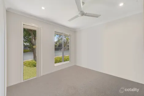 Property photo of 37 Saint Helen Crescent Warner QLD 4500