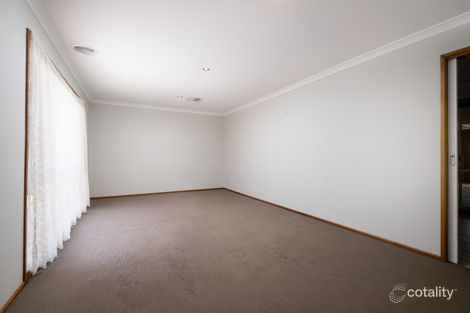 Property photo of 140 De Kerilleau Drive Wodonga VIC 3690