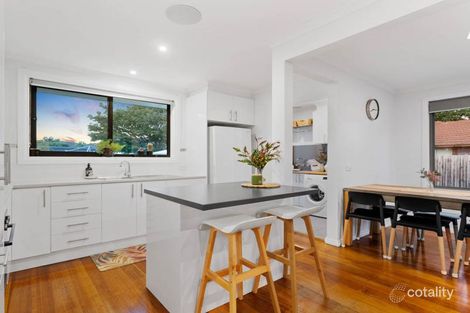 Property photo of 23 Escabon Grove Frankston VIC 3199