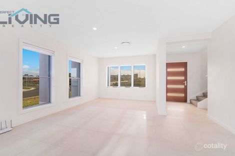 Property photo of 58 Hinton Loop Oran Park NSW 2570