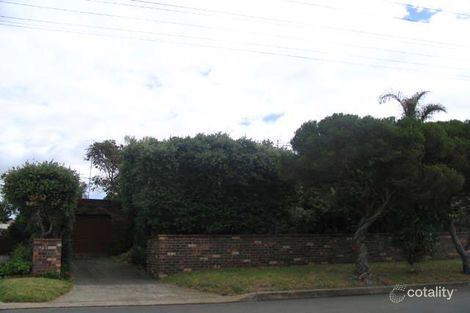 18 Osborne Pde, Warilla, NSW 2528