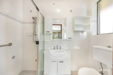 Property photo of 19 Belconnen Way Weetangera ACT 2614