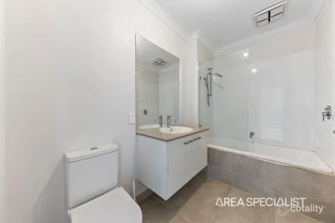Property photo of 214 Henry Road Pakenham VIC 3810