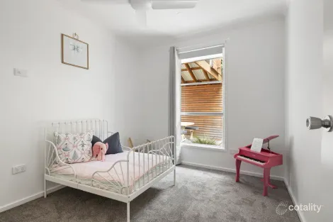 Property photo of 15 Kinlora Drive Somerville VIC 3912