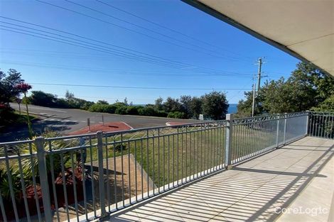 Property photo of 1 Yumbool Close Forresters Beach NSW 2260
