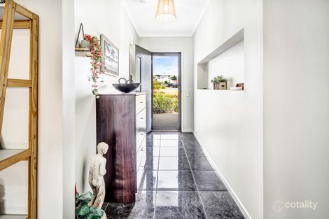 Property photo of 5 Edgehill Walk Noarlunga Downs SA 5168