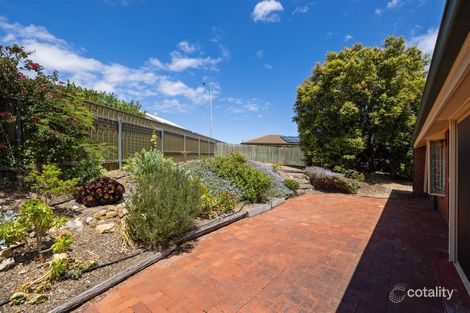 17 Barramundi Dr, Hallett Cove, SA 5158