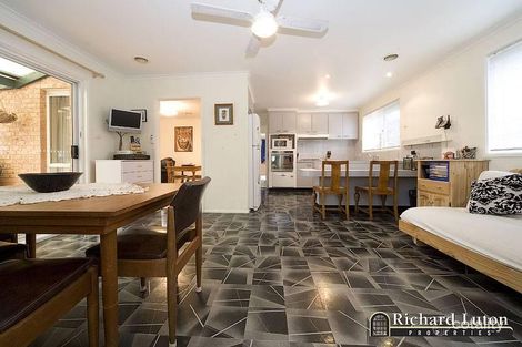 Property photo of 4 Wagstaff Place Isabella Plains ACT 2905