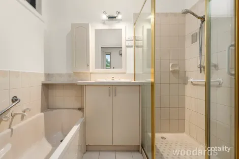 Property photo of 2/75 Manningham Road Bulleen VIC 3105