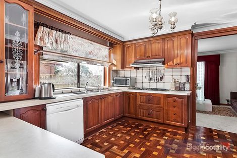 Property photo of 11 Browning Crescent Avondale Heights VIC 3034