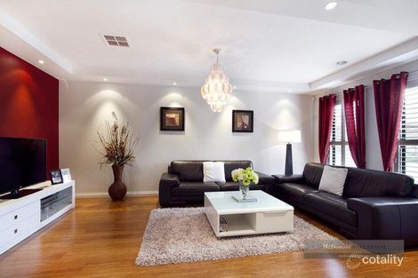 Property photo of 13 Edgewater Drive Keysborough VIC 3173