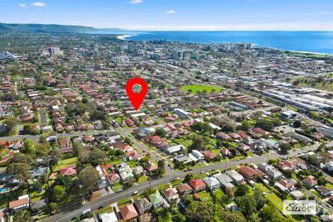 Property photo of 5/10 Myrtle Street Coniston NSW 2500