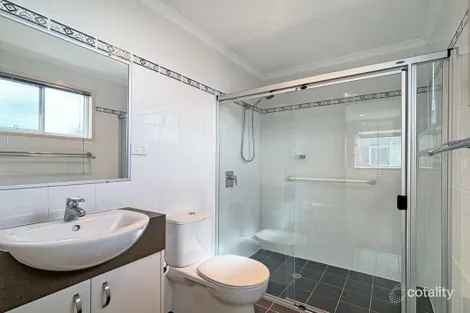 Property photo of 2/33 Hall Avenue Bongaree QLD 4507