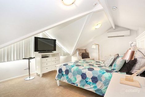 Property photo of 17/13-15 Hewish Road Croydon VIC 3136
