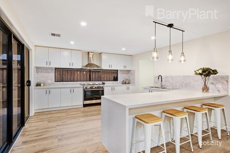 Property photo of 5 Heatherbell Avenue Point Cook VIC 3030