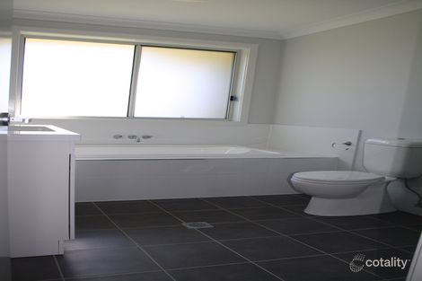 Property photo of 1A Snapdragon Crescent Hamlyn Terrace NSW 2259