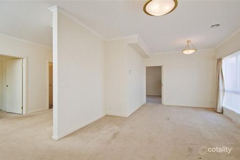 Property photo of 18 St James Wood Drive Tarneit VIC 3029