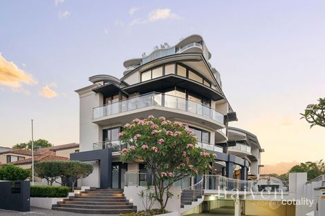 4/7 First Ave, Applecross, WA 6153