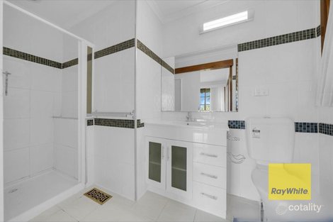 Property photo of 71 John Fawkner Drive Endeavour Hills VIC 3802