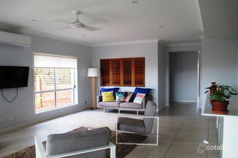 Property photo of 31 Headland Drive Birtinya QLD 4575