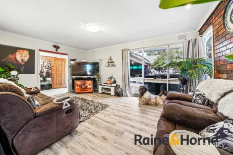 Property photo of 4 Lorna Street Cranbourne VIC 3977