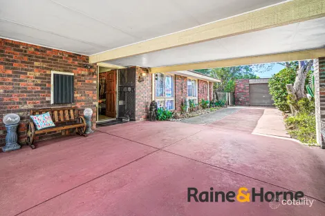 Property photo of 4 Lorna Street Cranbourne VIC 3977