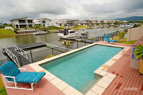 Property photo of 19 Harbourvue Court Helensvale QLD 4212