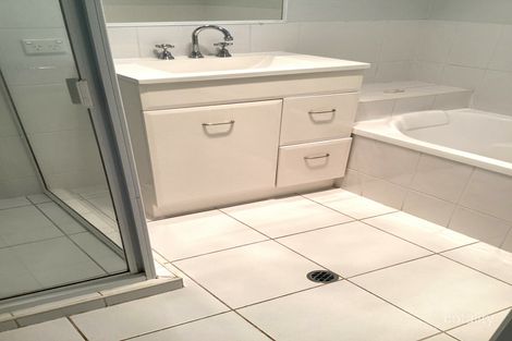 Property photo of 16 Whipbird Court Urangan QLD 4655