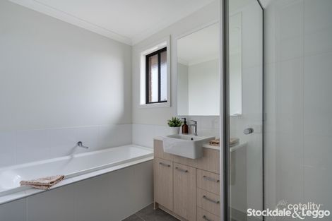 Property photo of 22 Lavinia Street Greenvale VIC 3059