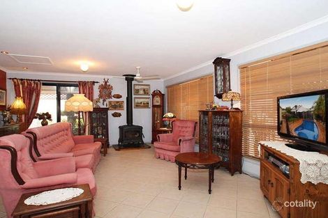 Property photo of 9 Squire Place Sandstone Point QLD 4511