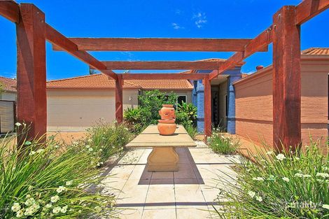 Property photo of 15 Juniper Place Carindale QLD 4152