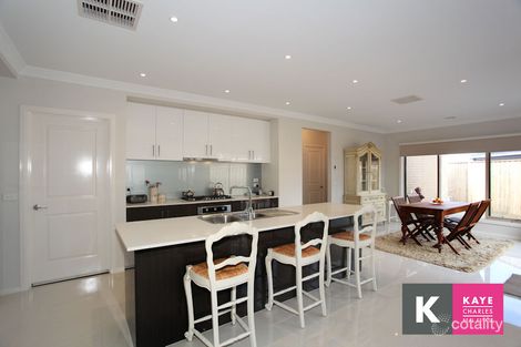 Property photo of 56 Grandvue Boulevard Pakenham VIC 3810