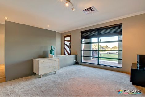 Property photo of 1 Clematis Way Broadwater WA 6280