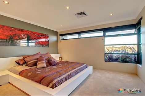 Property photo of 1 Clematis Way Broadwater WA 6280